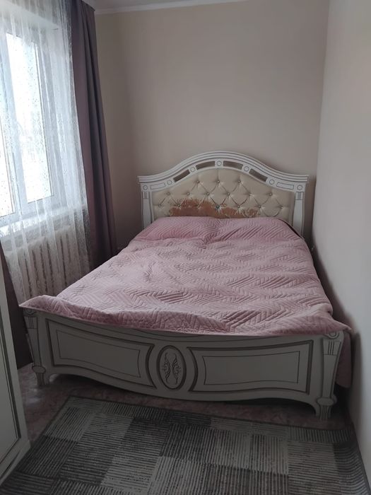 Продам спальный гарнитур