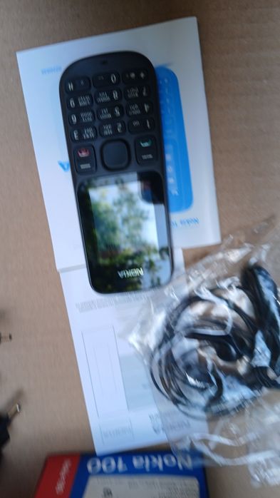 Продавам GSM Nokia 100 като нова 25 евро