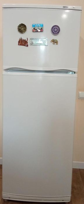 Холодильник Бирюса