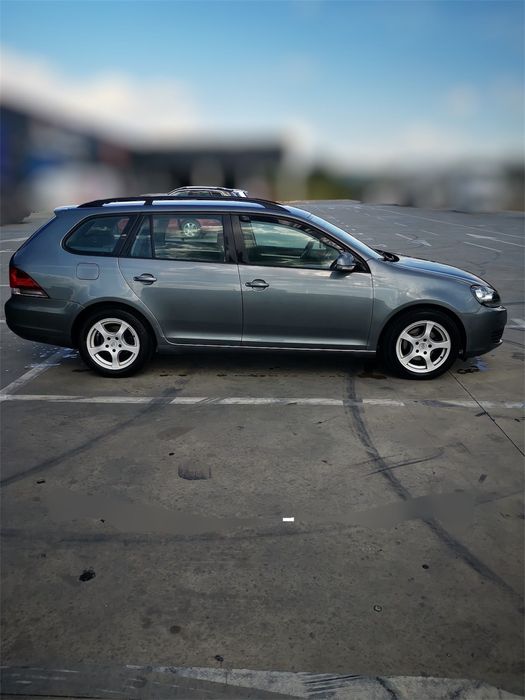 Vând Volkswagen break