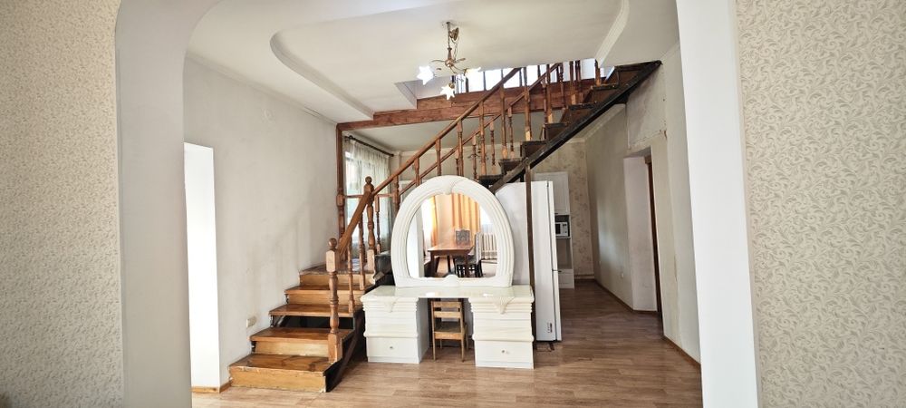 Сдам двухэтажный коттедж