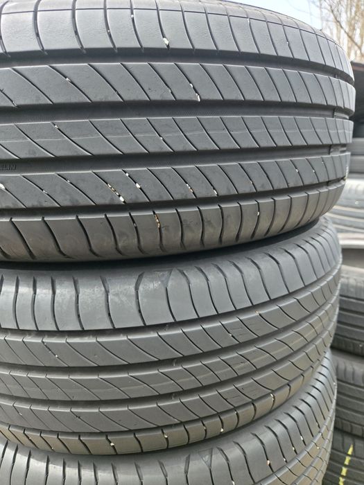 4бр. 215 60 16 Michelin летни.