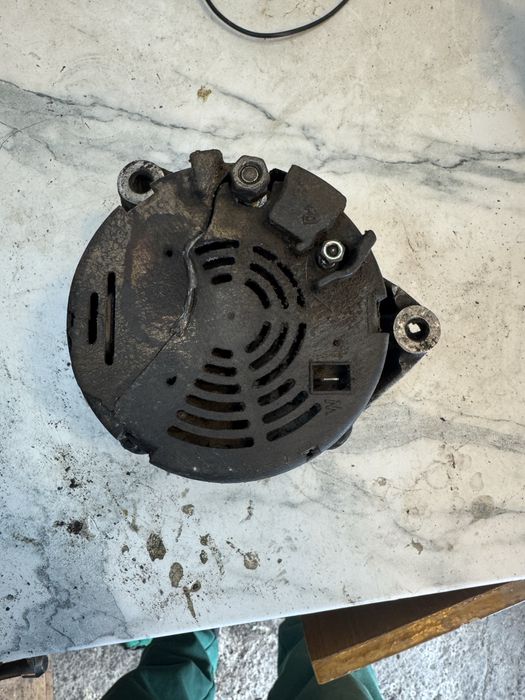 Генератор мерседес 124