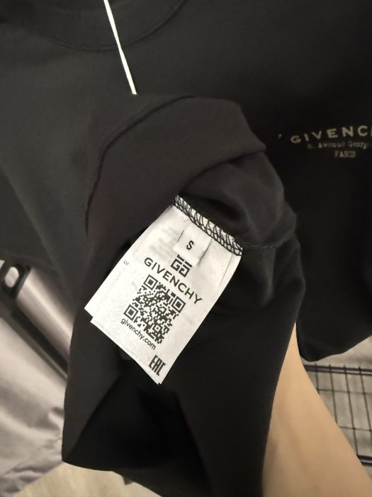 Tricou GIVENCHY super calitate