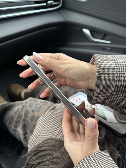 продам Iphone 15 pro max