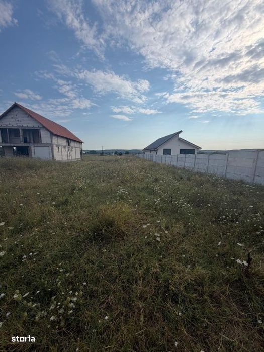 Teren de vanzare, 2330 mp, zona Gara Filiasi
