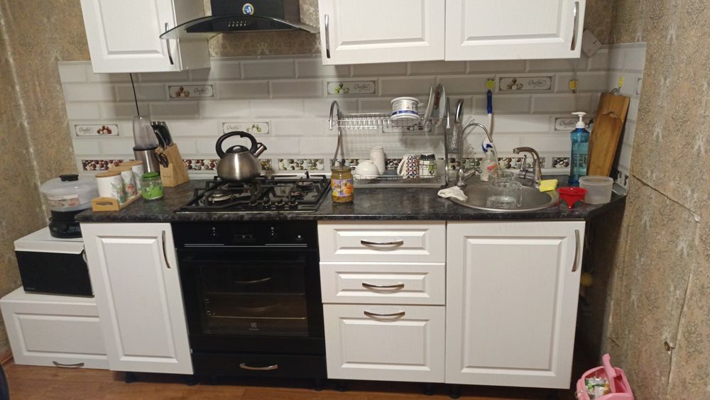 Кухонный гарнитур сатылады