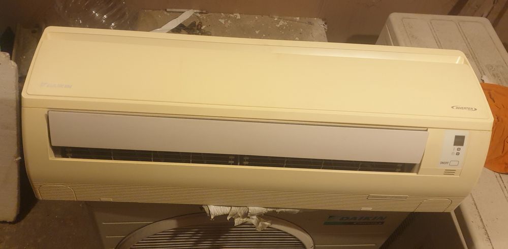 Продавам на части климатик Daikin FTX35 J3V1B. и 110v трансформатор