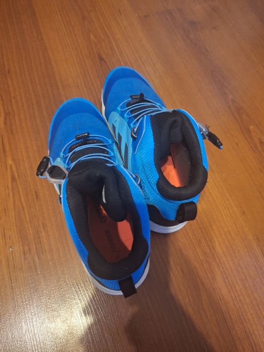 Обувки Adidas Terrex