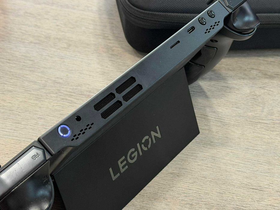 Lenovo Legion Go Z1 Extreme
