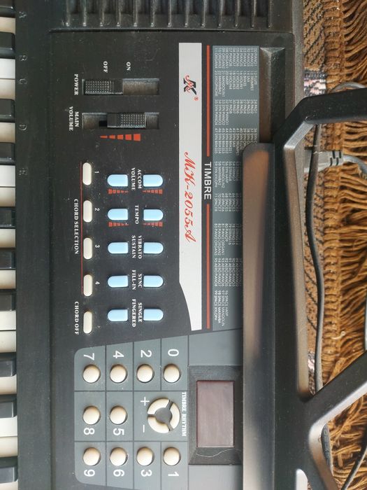 Продам синтнзатор