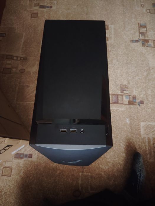 Корпус mATX от Asus