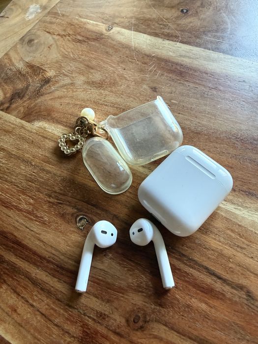 Apple Airpods 2
