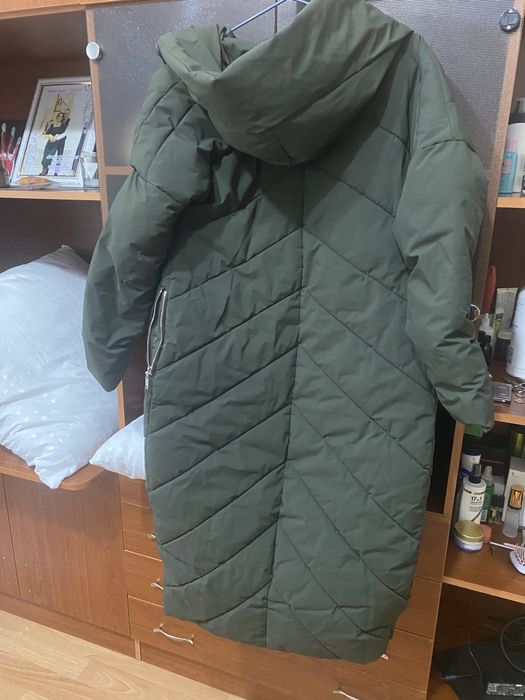 Зимняя куртка и шапка