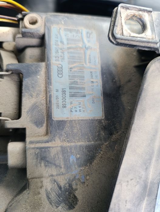 Комплект Фарове за Ауди а4 б5 (фейслифт) валео