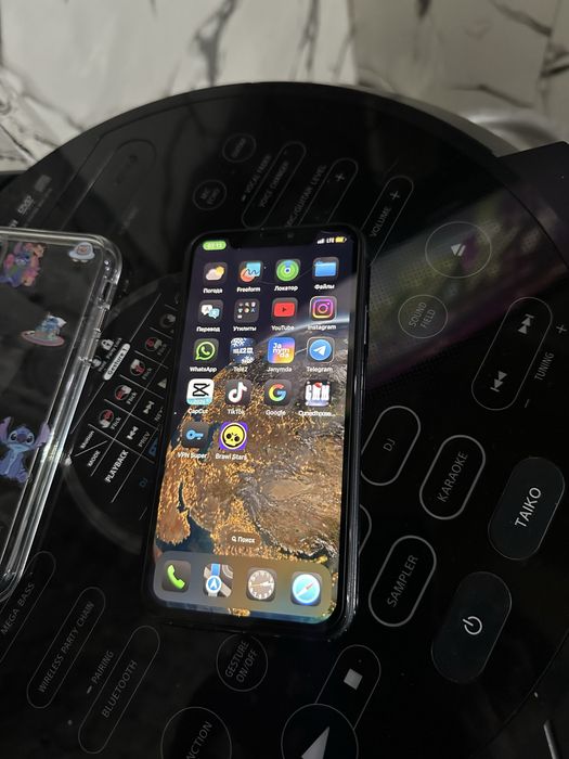 Продам Apple iPhone XR 64GB...