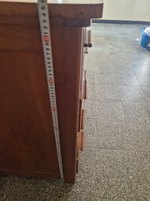 Дървен скрин от старо време