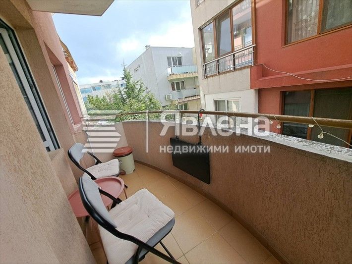 Прекрасен двустаен апартамент във Виница