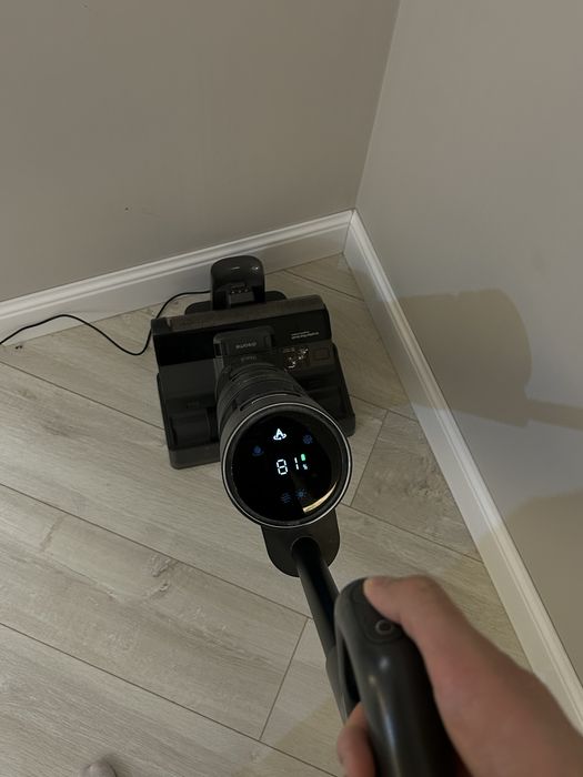 Пылисос вертикальный