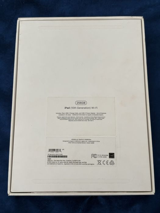 Apple iPad  4 Гб/256 Гб синий