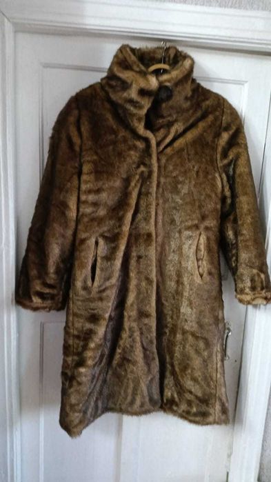 Шуба серого и коричнего цвета