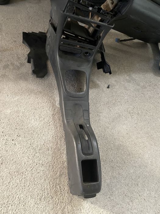 Торпеда панель мазда 323 BA