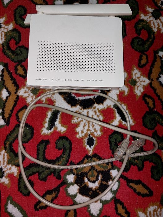 Продаю вайфай роутер оптоволокно