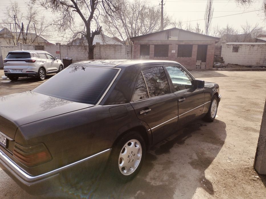 Mercedes 230 обмен предлагайте.