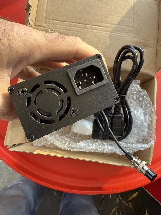 Incarcator rapid 60V 5a