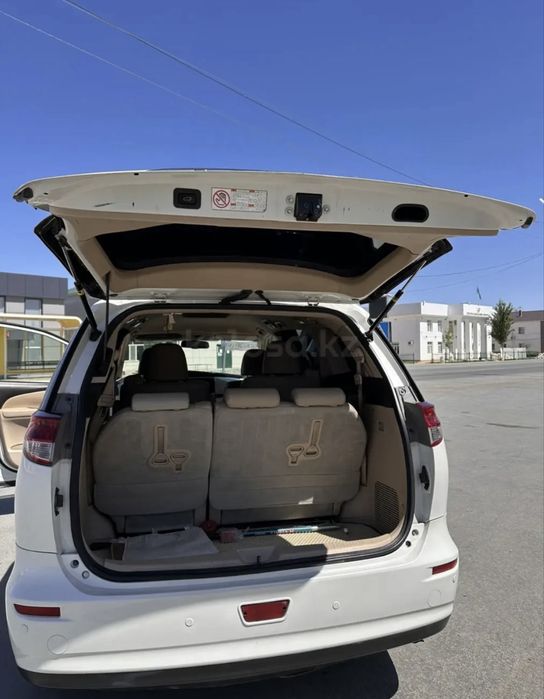 Тойота превия 2018