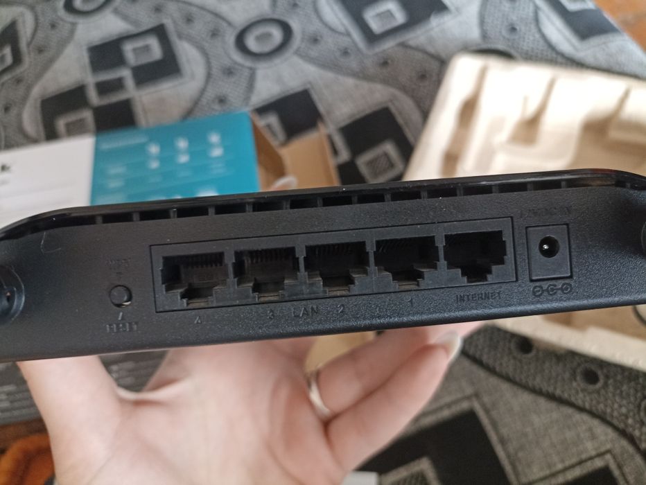 Продам роутер, почти новый