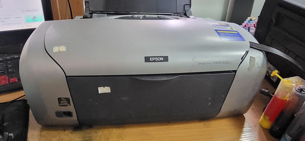 Epson R230 ,цветной принтер