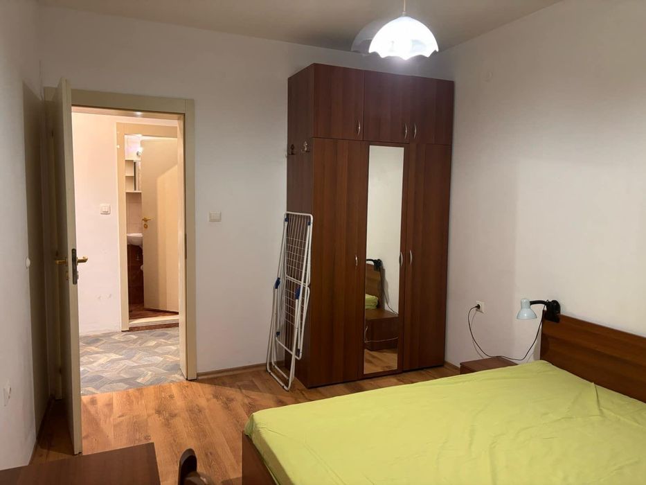 Дава се под наем Тристаен апартамент в София, Стрелбище - 65 кв.м за 597.21 € - Снимка #2