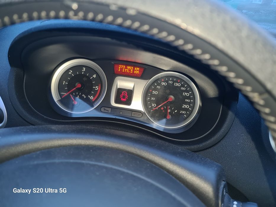 Rindunica clio3 2008