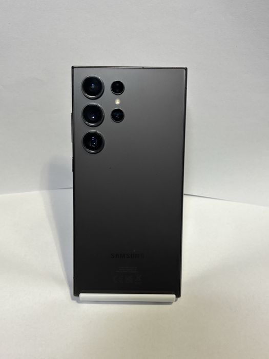 MDM vinde: Samsung S24 Ultra 256GB Titanium Black.