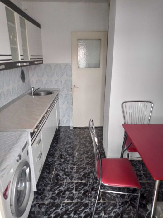 Inchiriez apartment cu o cameră zona Nicolina Kaufland