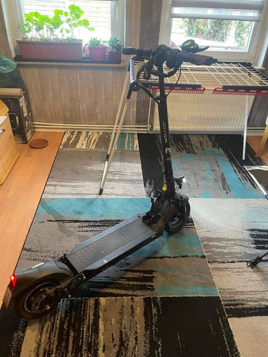 Vând trotinetă electrică JOYOR Y8S