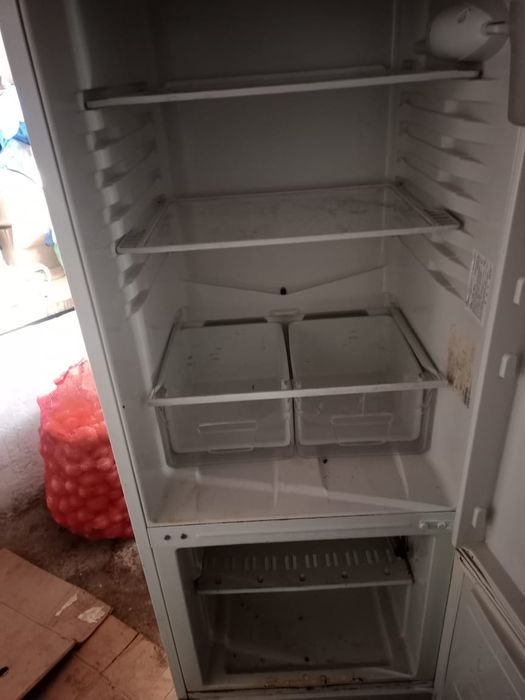 Продам холодильник