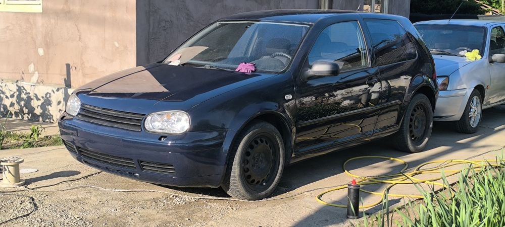 Golf 4 coupe 1.4 16 V AXP