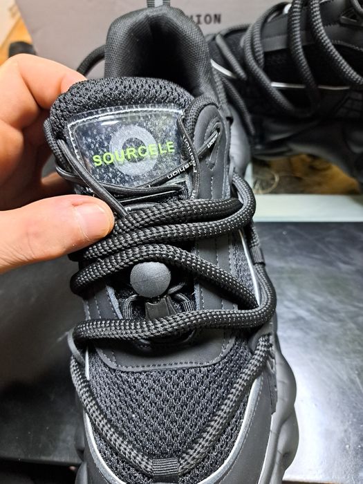 Продавам мъжки маратонки уникален модел 43,44 номер.