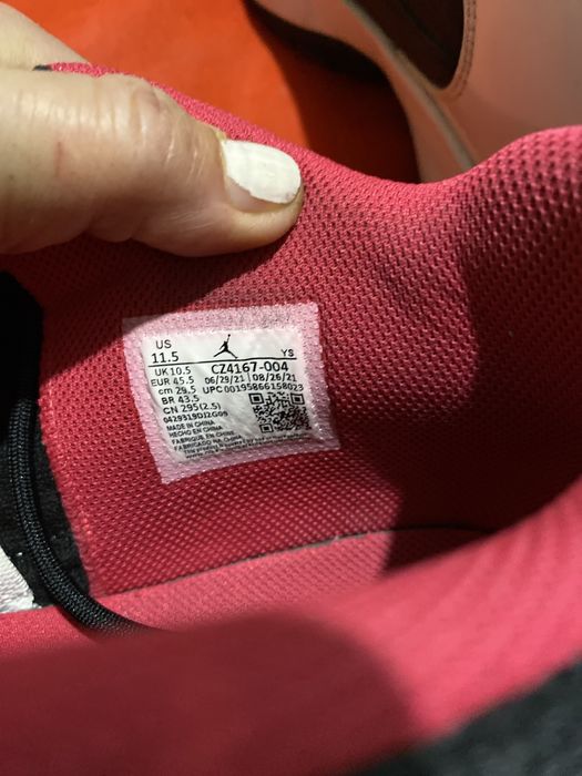 Продаются кроссовки муж.