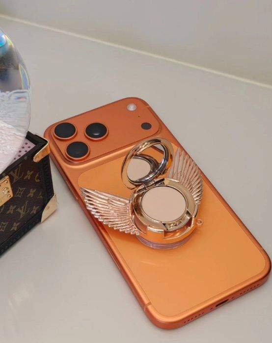 Попсокет Charlotte Tilbury