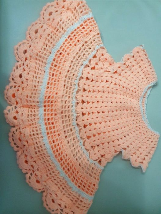 Продам детское вязаное платье 0-3