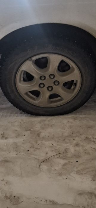 Резину  Кардиант новую