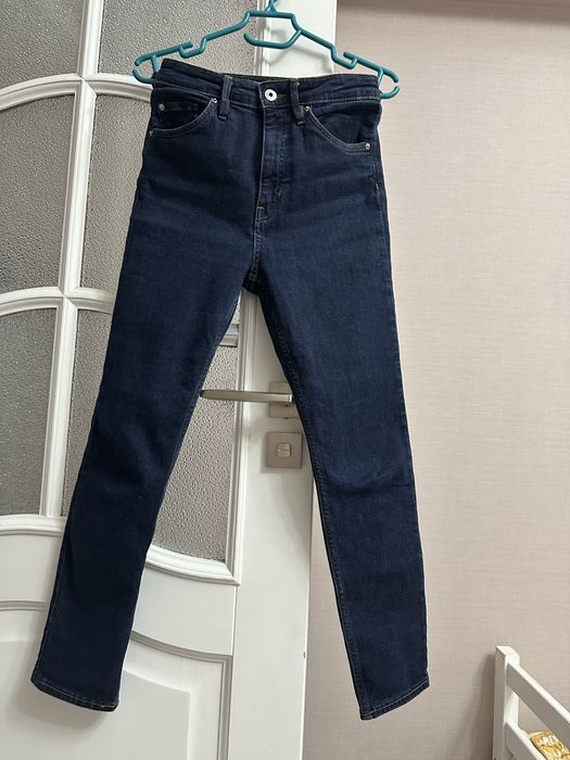 Джинсы брендовые S