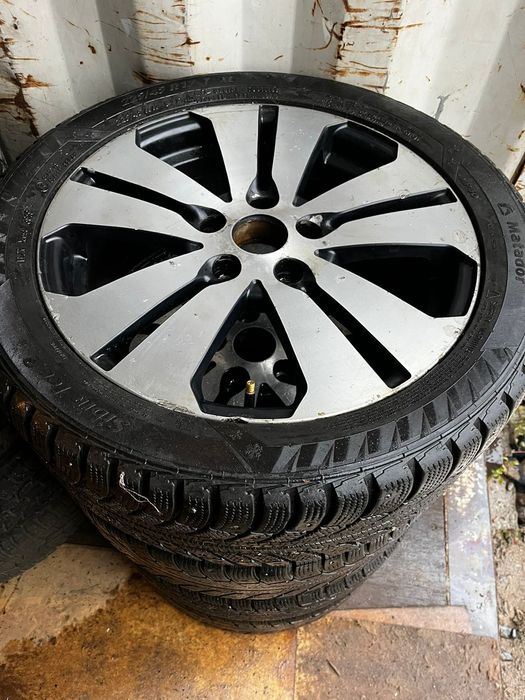 Диски с зимней резиной на Kia Cerato,K5,Hyundai Elantra,Sonata R17