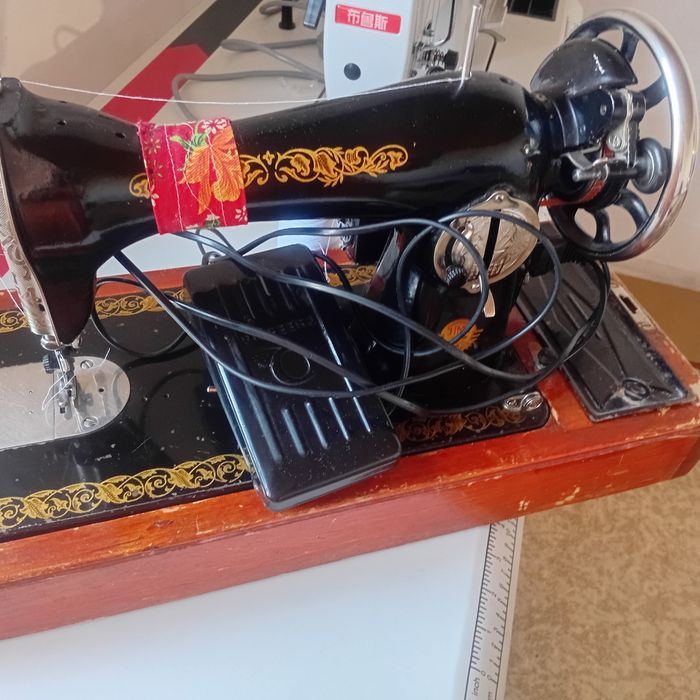 Тігін машинасы сатылады