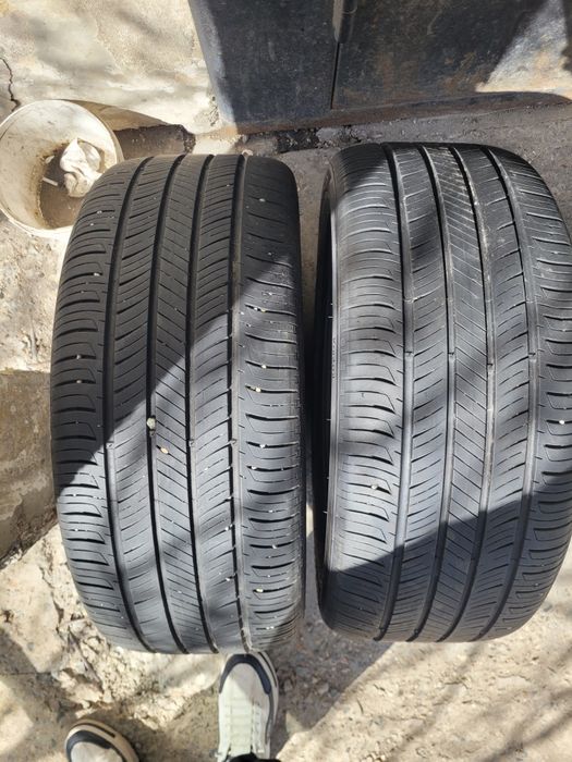 Продам шины в отличном состоянии.