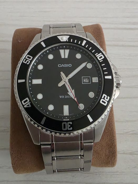 Ceas Casio Duro MDV-107D-1A1VEF – Stil Diver Clasic