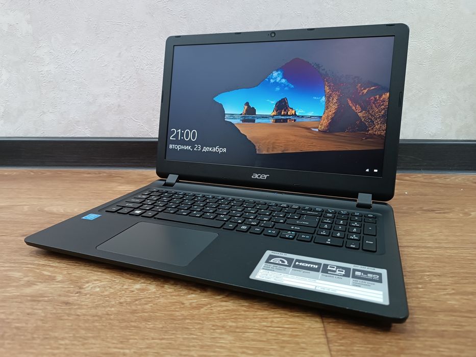 Ноутбук Acer WINDOWS 10 в идеале.